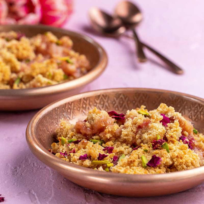 NANNA'S RHUBARB & APPLE CRUMBLE 550G